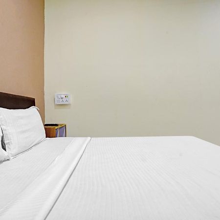 Hotel O Nova Rooms Surate Extérieur photo